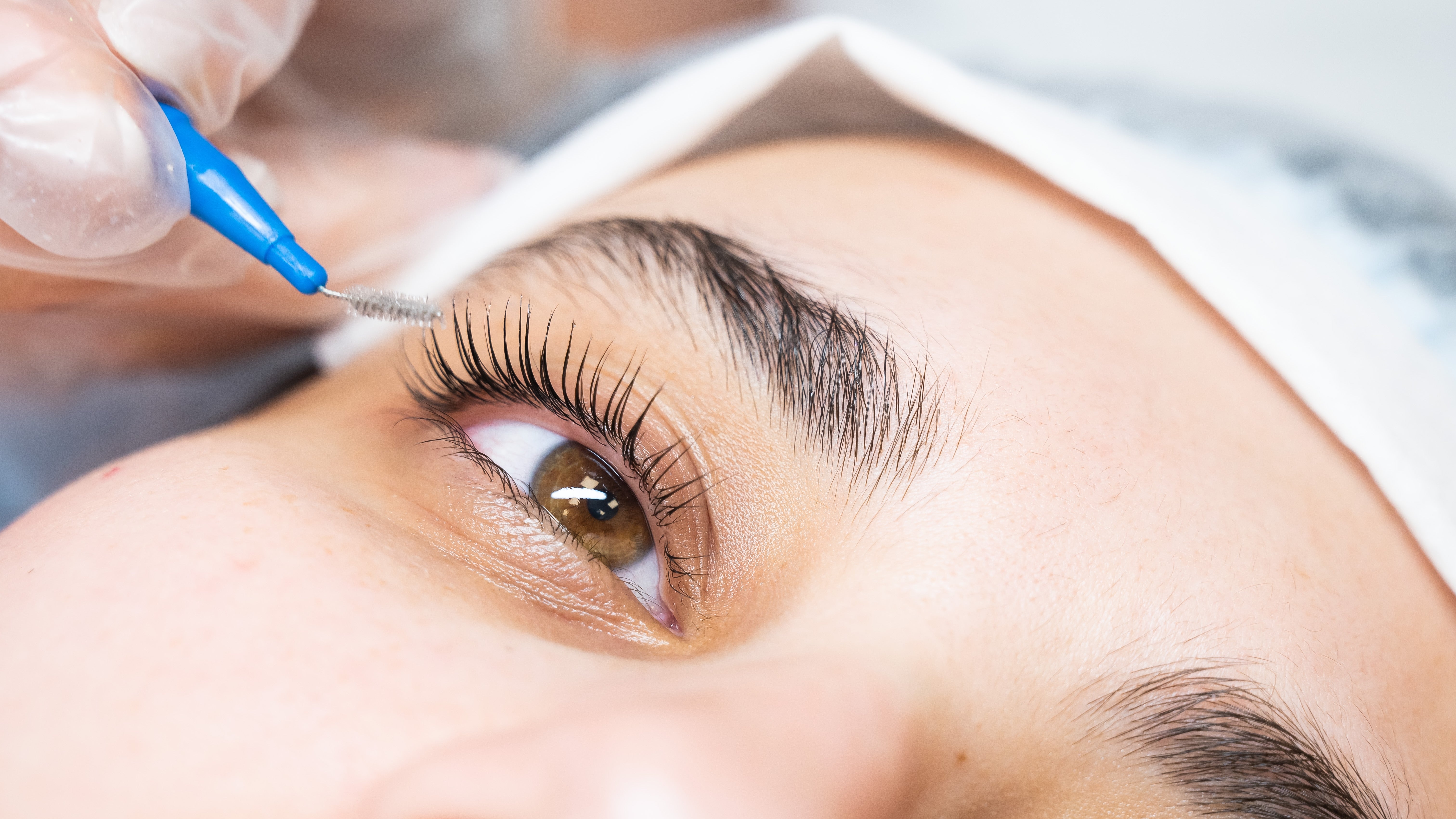 Deka Lash Debuts Seasonal Beauty Bundle in Canton and Akron